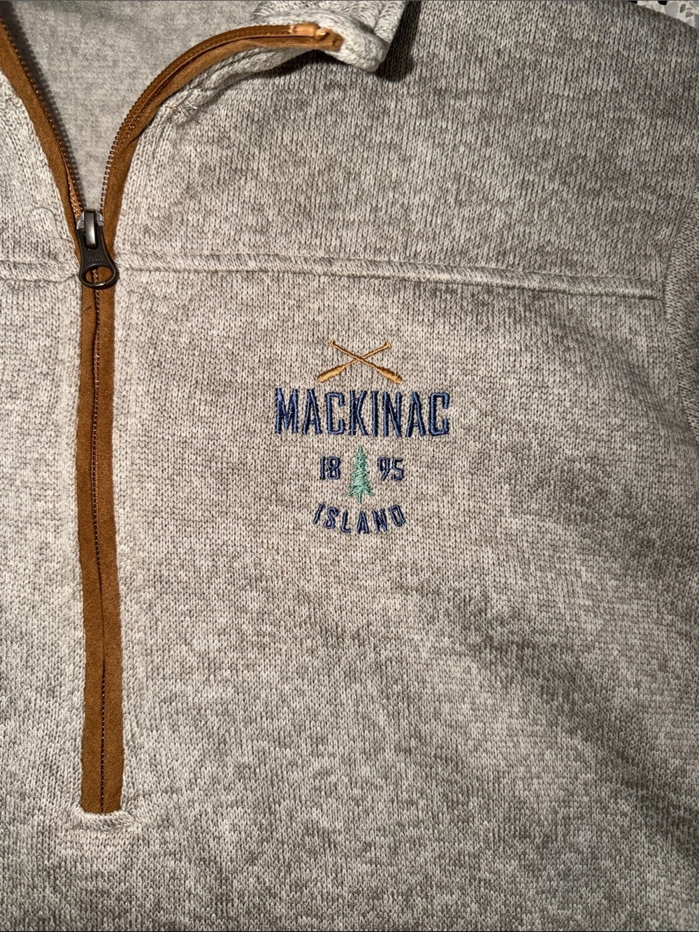Mackinac Island 1/4 zip pullover sweatshirt fleece top medium m gray grey